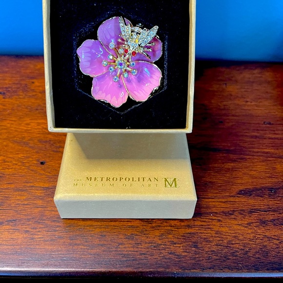 Russian Imperial Buttercup Bee Box - Picture 2 of 10